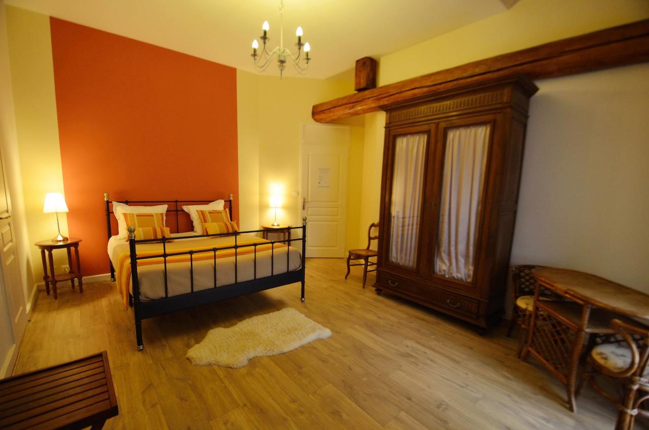 Chambre D'Hotes Le Jardin Des Pierres Dorees Marcy ภายนอก รูปภาพ